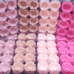 120 Forminhas para Doces Finos Formato Flor - Casamento/Aniversário/Batizado- Diversas Cores