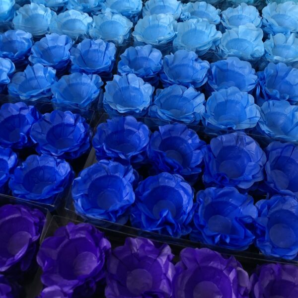 120 Forminhas para Doces Finos Formato Flor - Casamento/Aniversário/Batizado- Diversas Cores