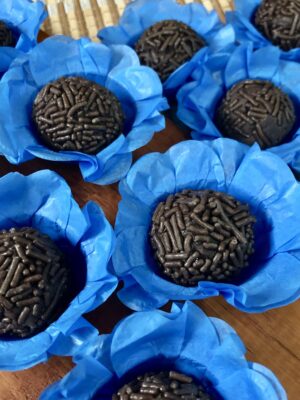 40~120 FORMINHAS CORES FLORAL PARA BRIGADEIRO E DOCES FINOS CASAMENTOS, DEBUTANTES E DECORAÇÃO